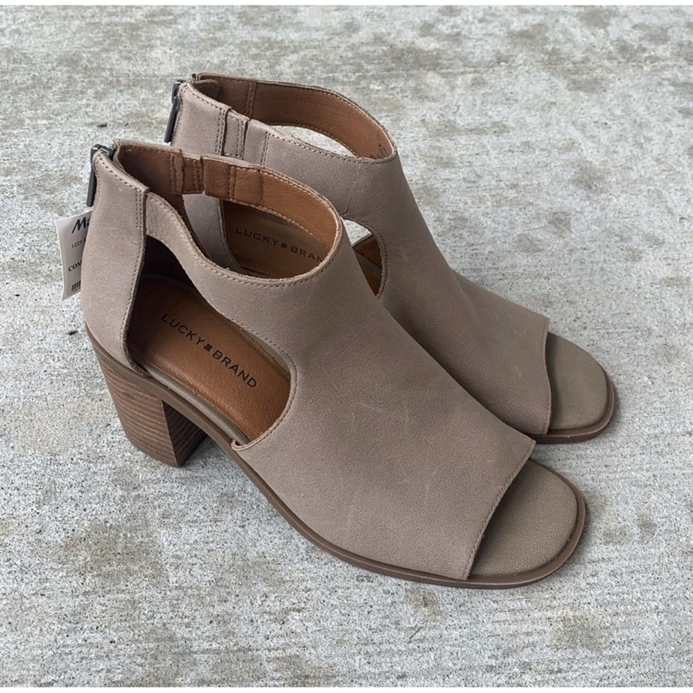 NEW Lucky Brand Tarrinax Open-Toe 2.5" Sandals Women's Size 7.5 Beige Leather